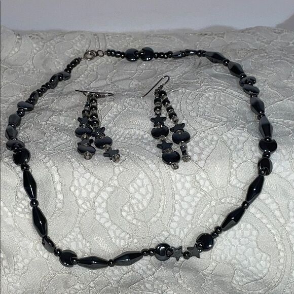 Elegant Celestial Stars and Moon Hematite Necklace and Earring Set - Picture 4 of 4